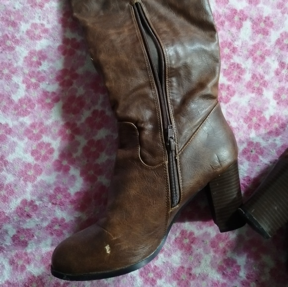 City Classified Heeled Boots - Picture 4 of 4